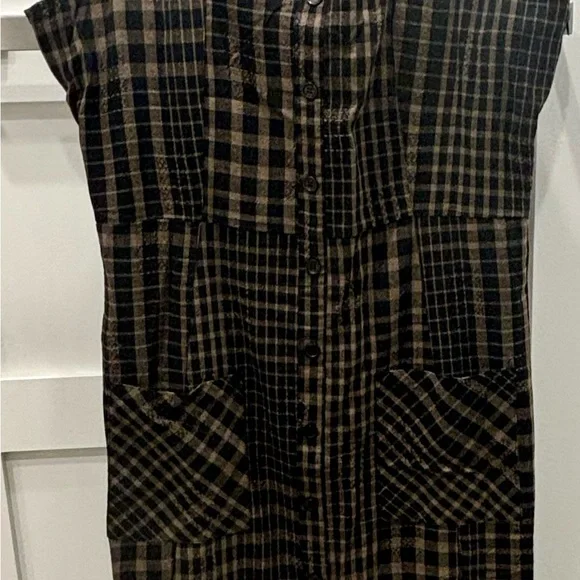 Plaid Sleeveless Dress - Picture 4 of 12
